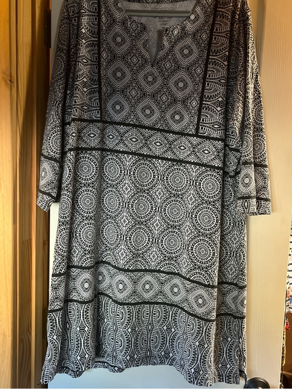 Black and White Geometric Pattern Tunic Coolibar SPF 56 PROTECTION